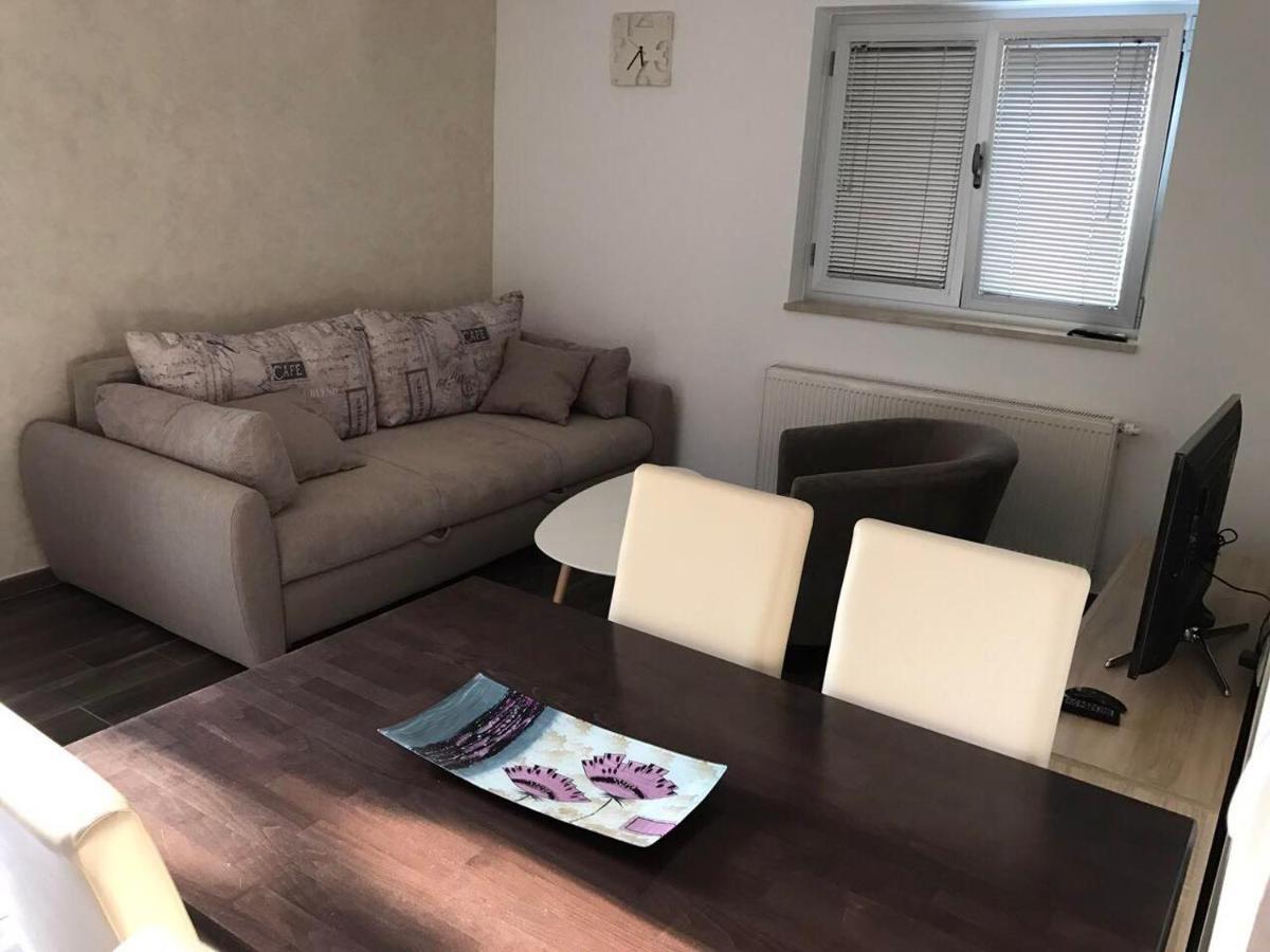 Apartmani Iva Vir Buitenkant foto