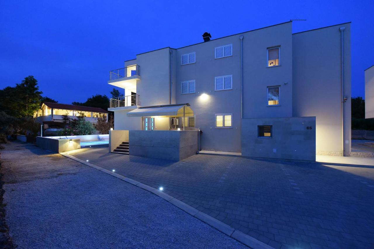 Apartmani Iva Vir Buitenkant foto