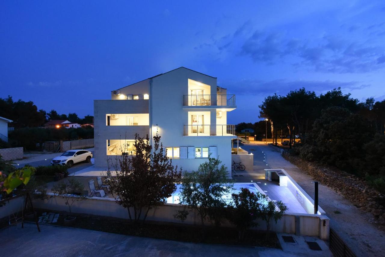 Apartmani Iva Vir Buitenkant foto