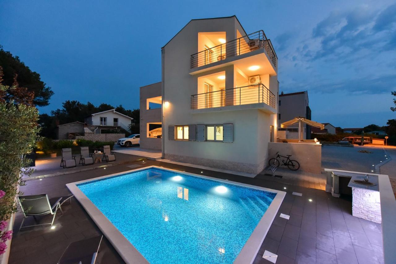 Apartmani Iva Vir Buitenkant foto