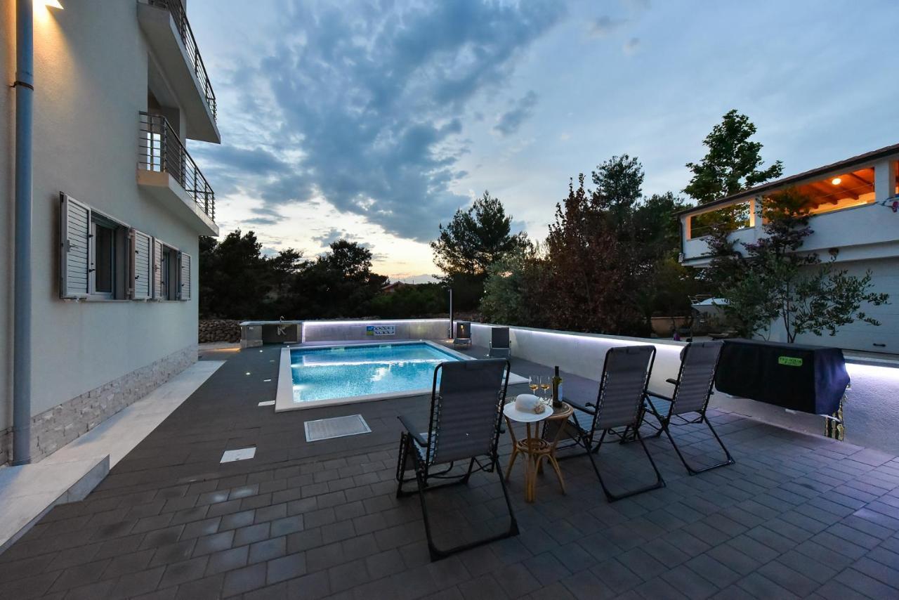 Apartmani Iva Vir Buitenkant foto