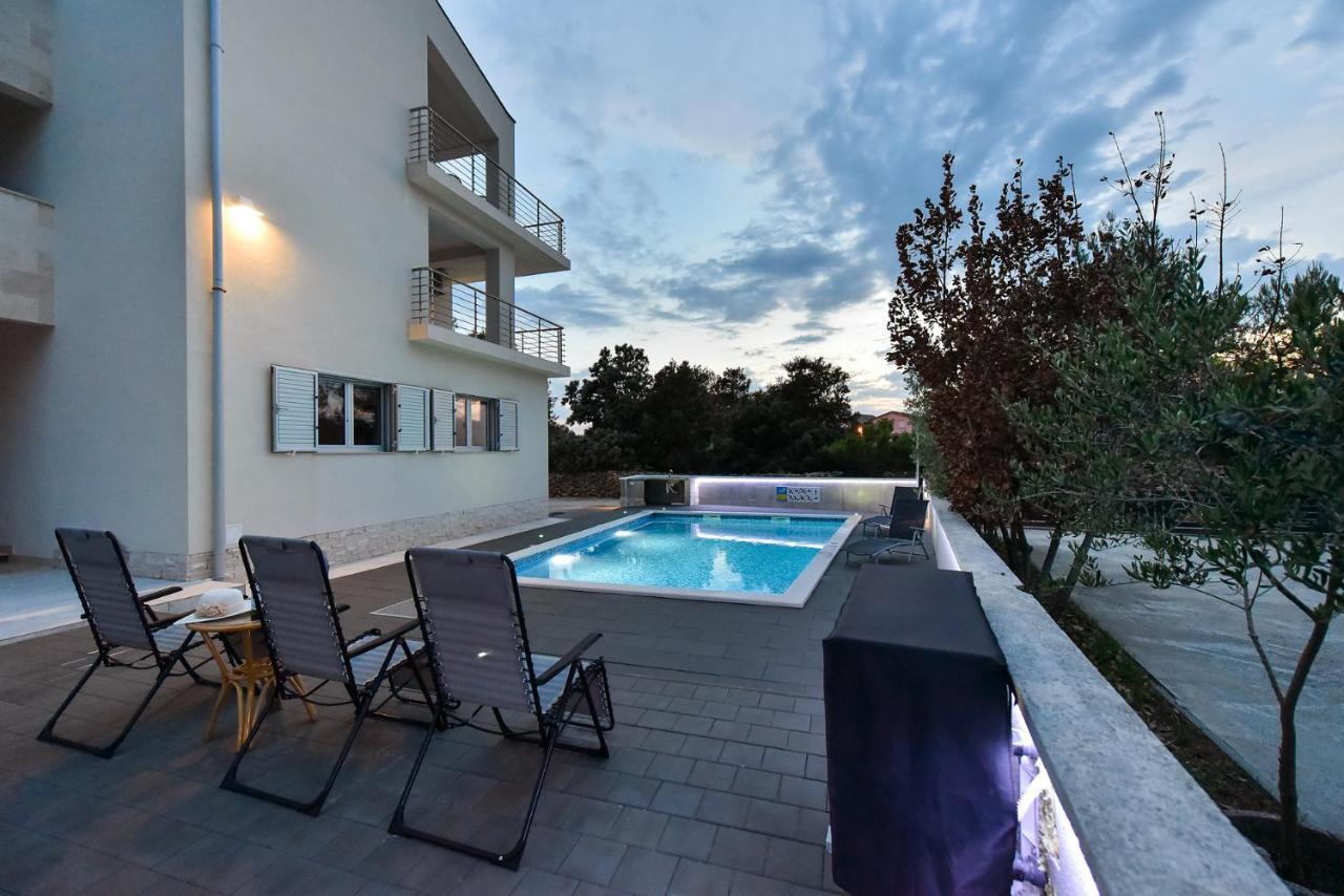 Apartmani Iva Vir Buitenkant foto