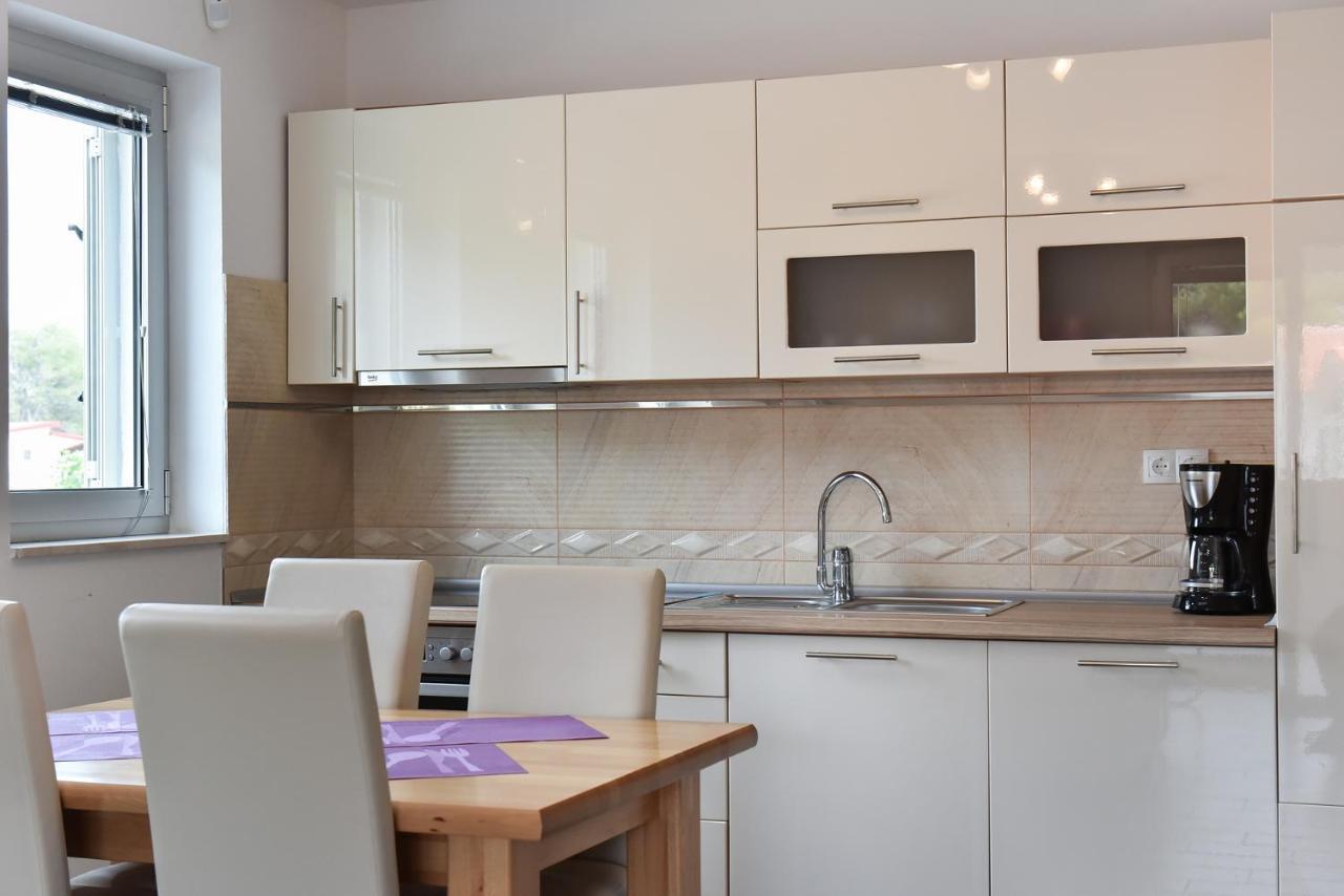 Apartmani Iva Vir Buitenkant foto