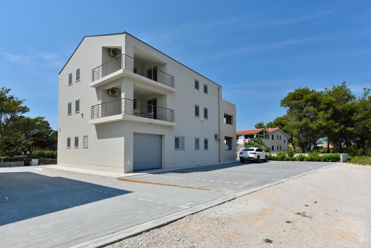 Apartmani Iva Vir Buitenkant foto