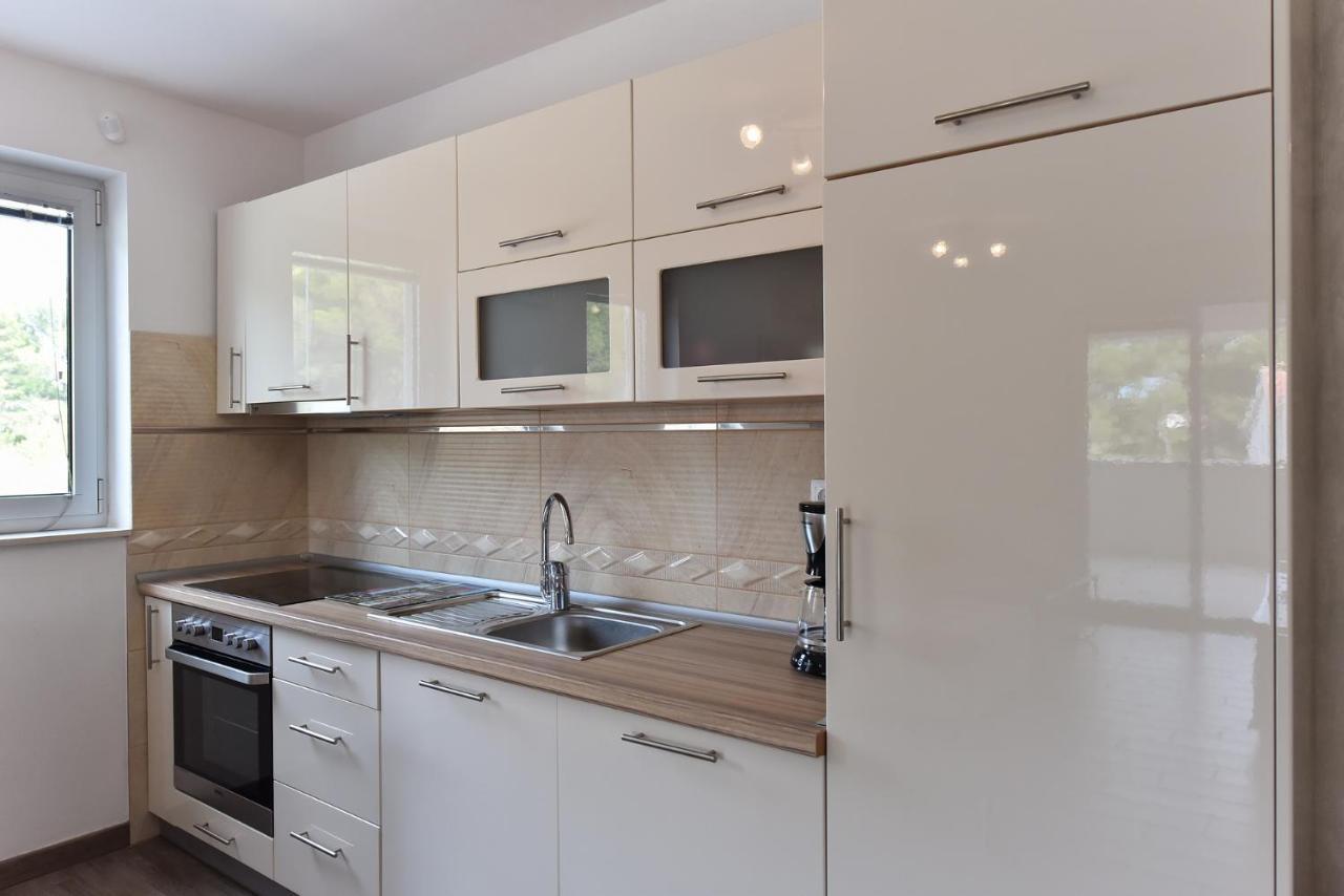 Apartmani Iva Vir Buitenkant foto