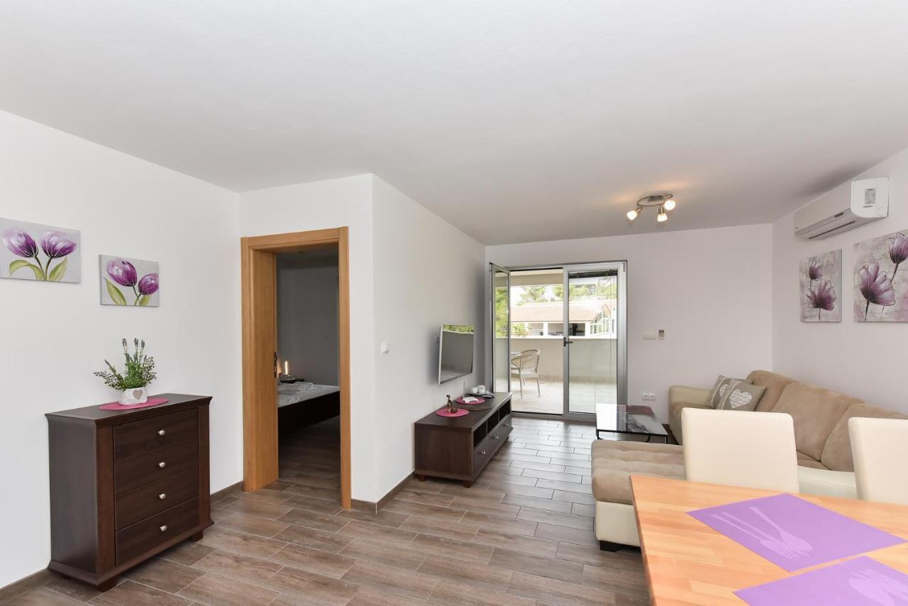 Apartmani Iva Vir Buitenkant foto