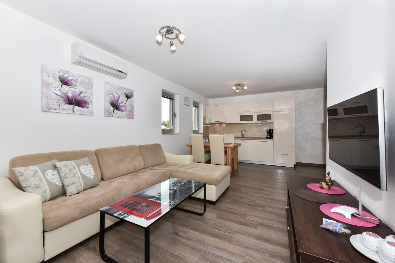 Apartmani Iva Vir Buitenkant foto