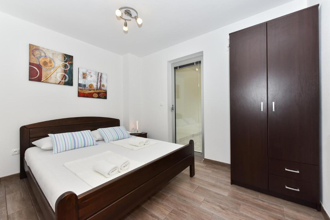Apartmani Iva Vir Buitenkant foto