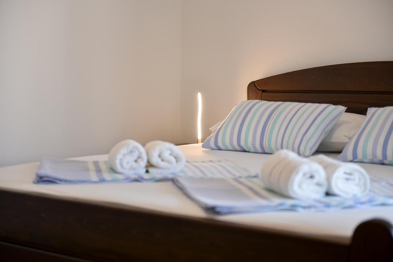 Apartmani Iva Vir Buitenkant foto