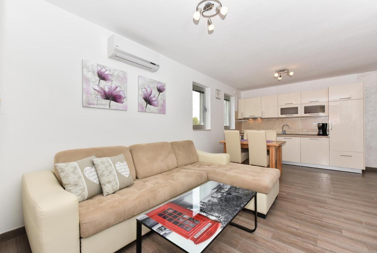 Apartmani Iva Vir Buitenkant foto