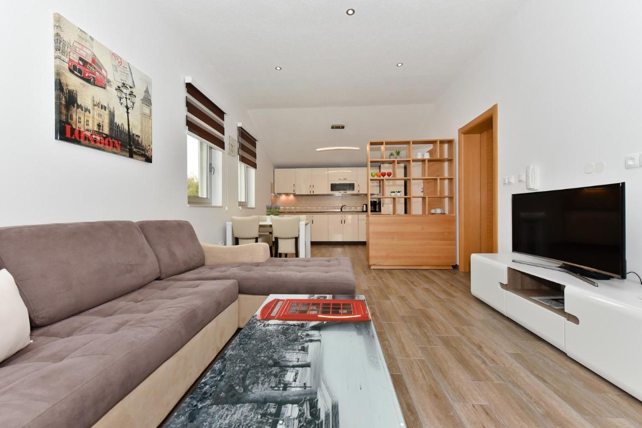 Apartmani Iva Vir Buitenkant foto