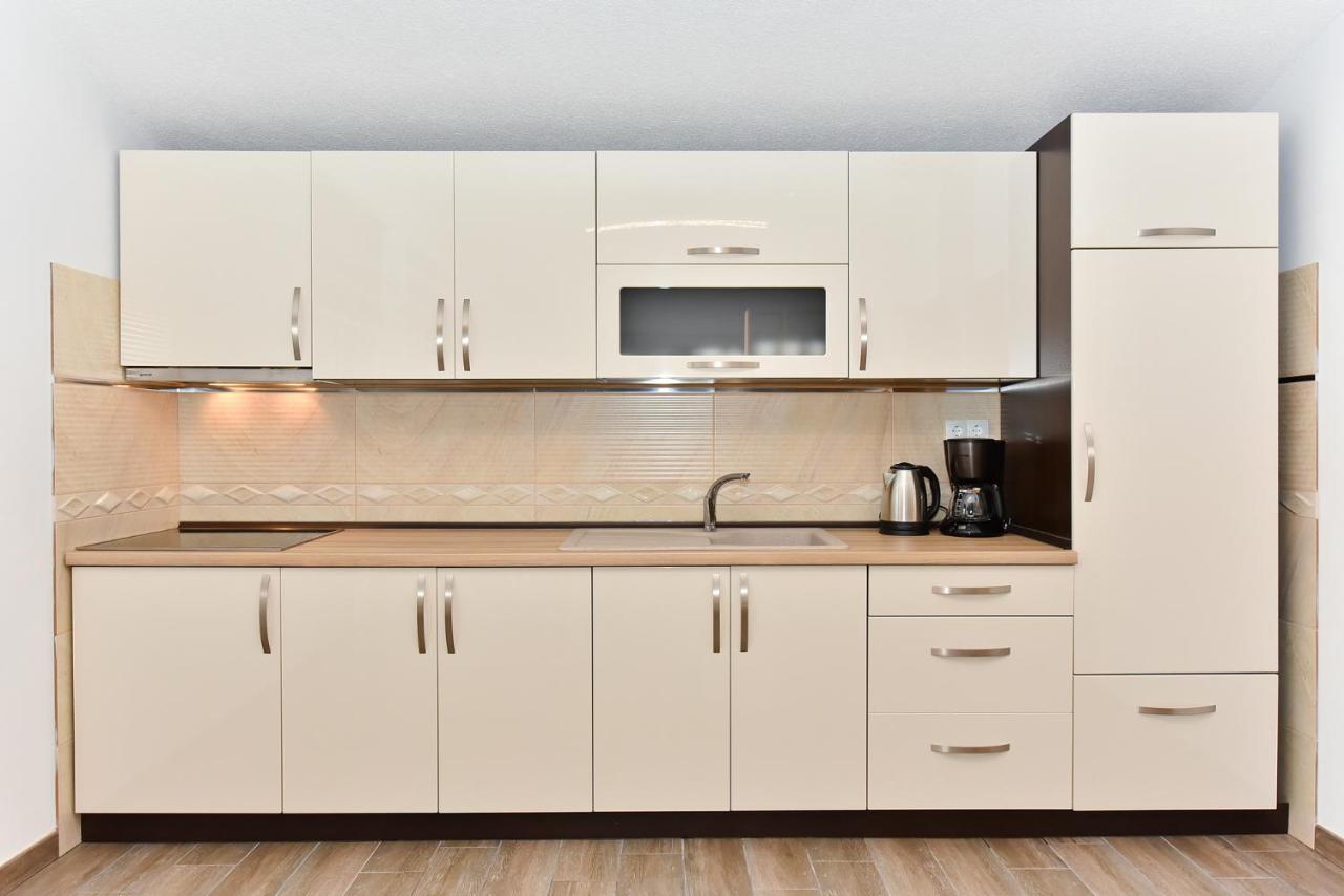 Apartmani Iva Vir Buitenkant foto