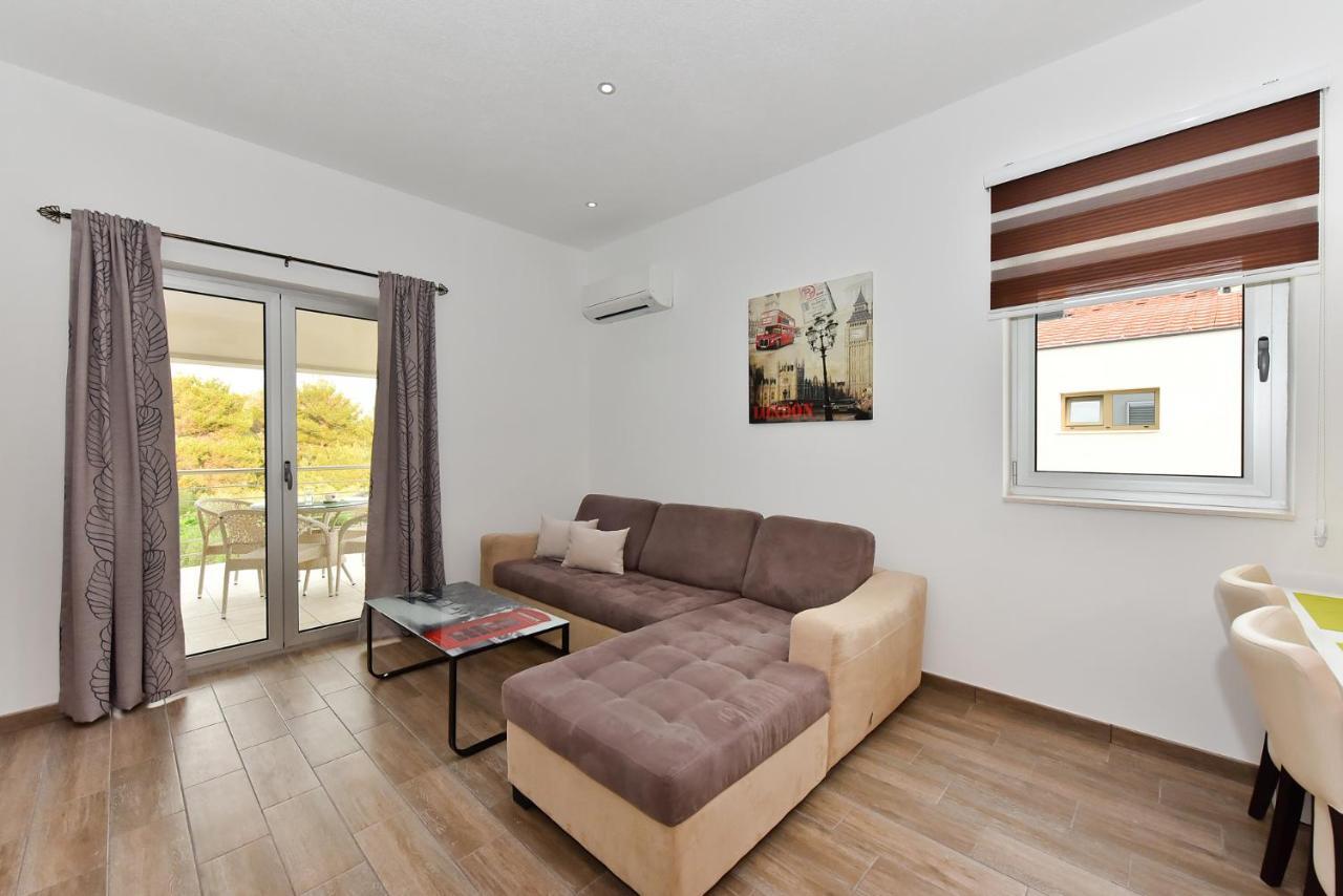 Apartmani Iva Vir Buitenkant foto