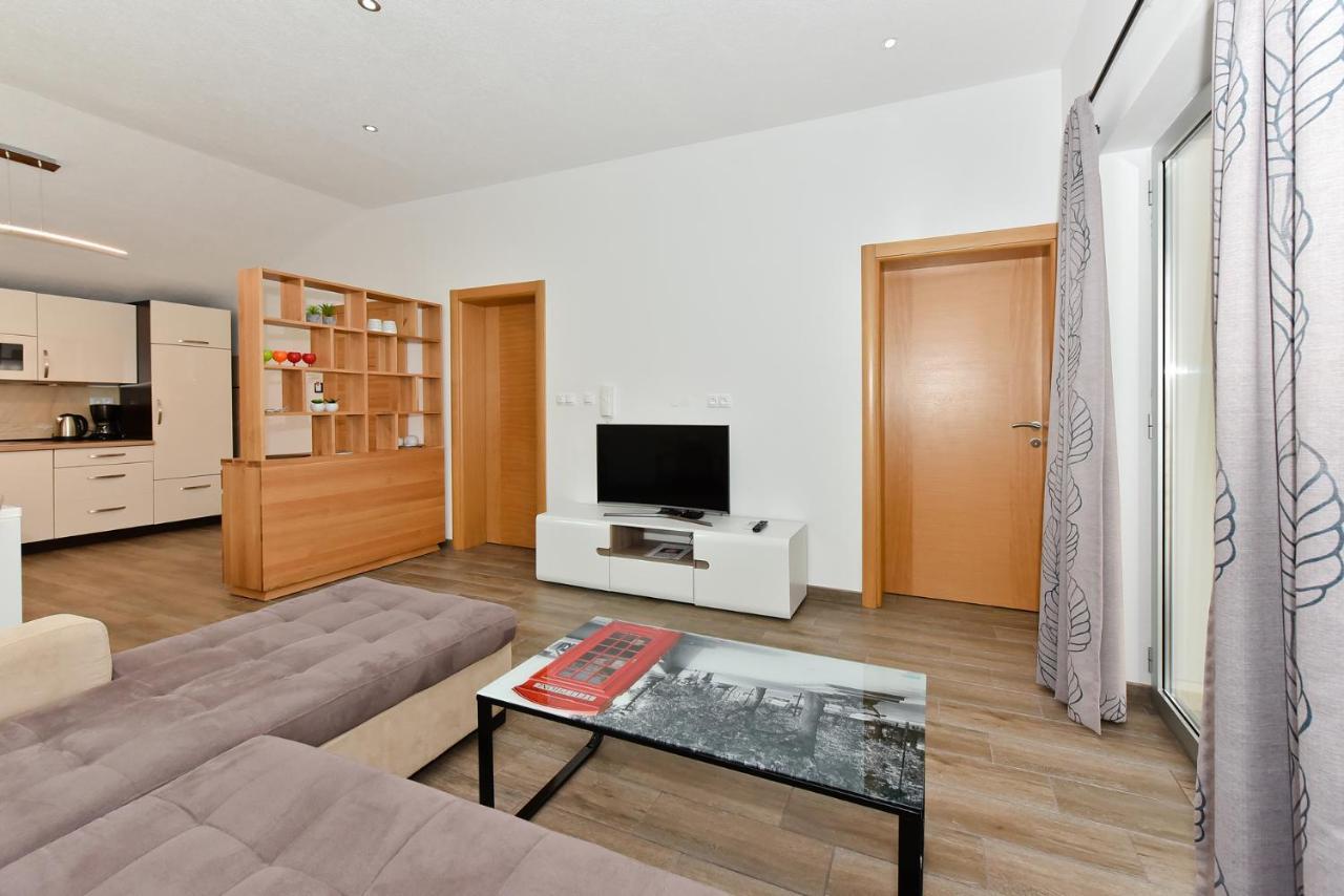 Apartmani Iva Vir Buitenkant foto