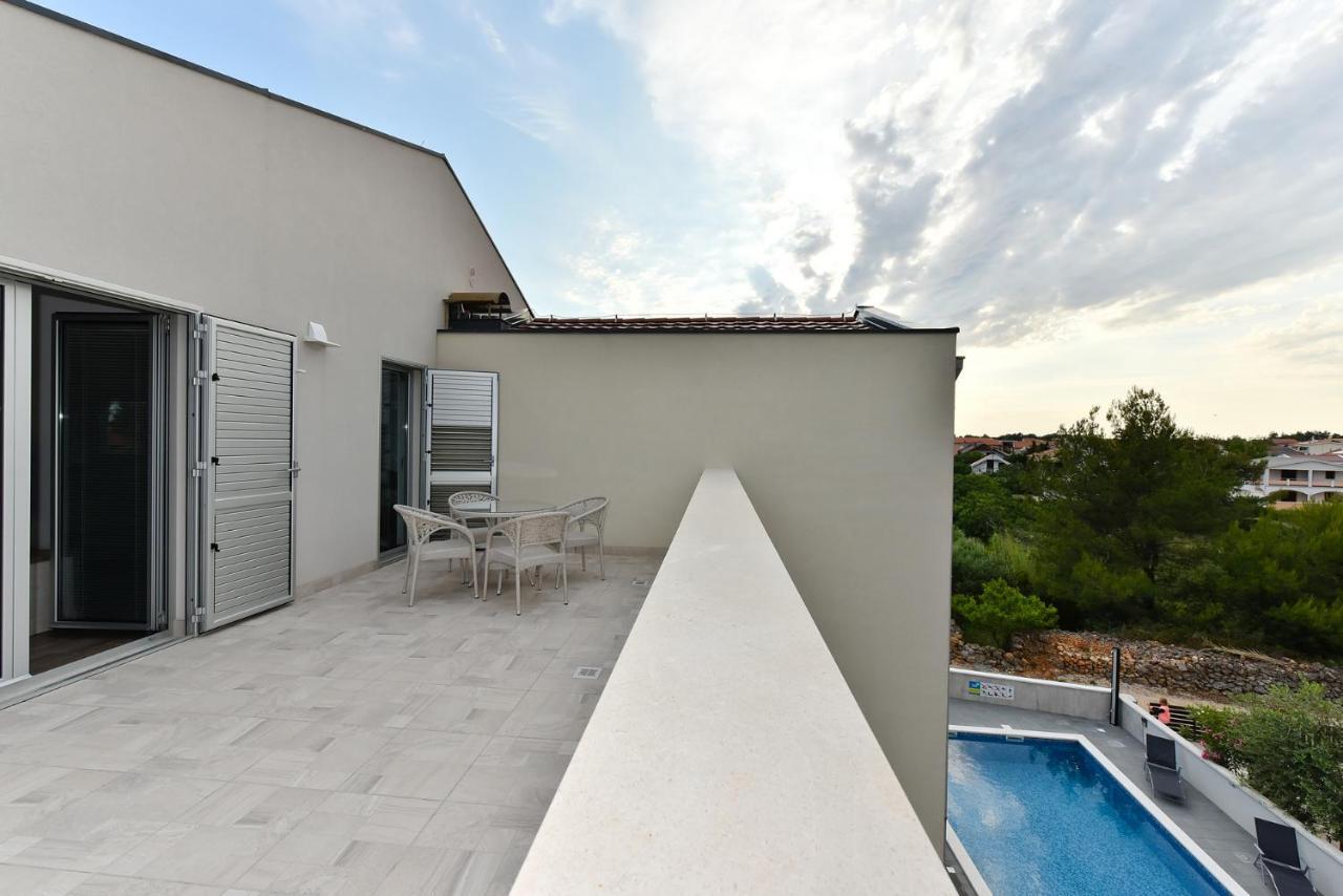 Apartmani Iva Vir Buitenkant foto