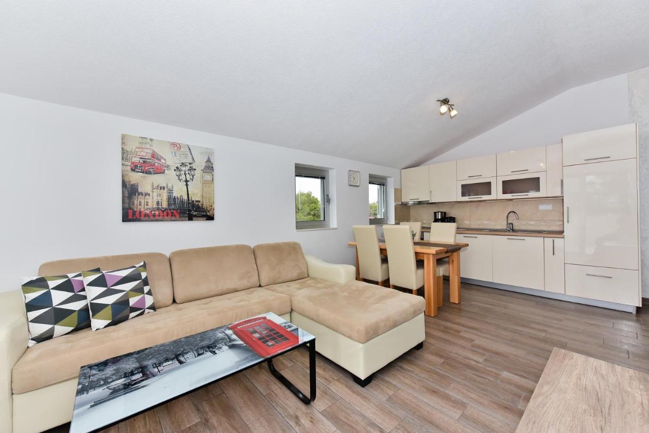Apartmani Iva Vir Buitenkant foto