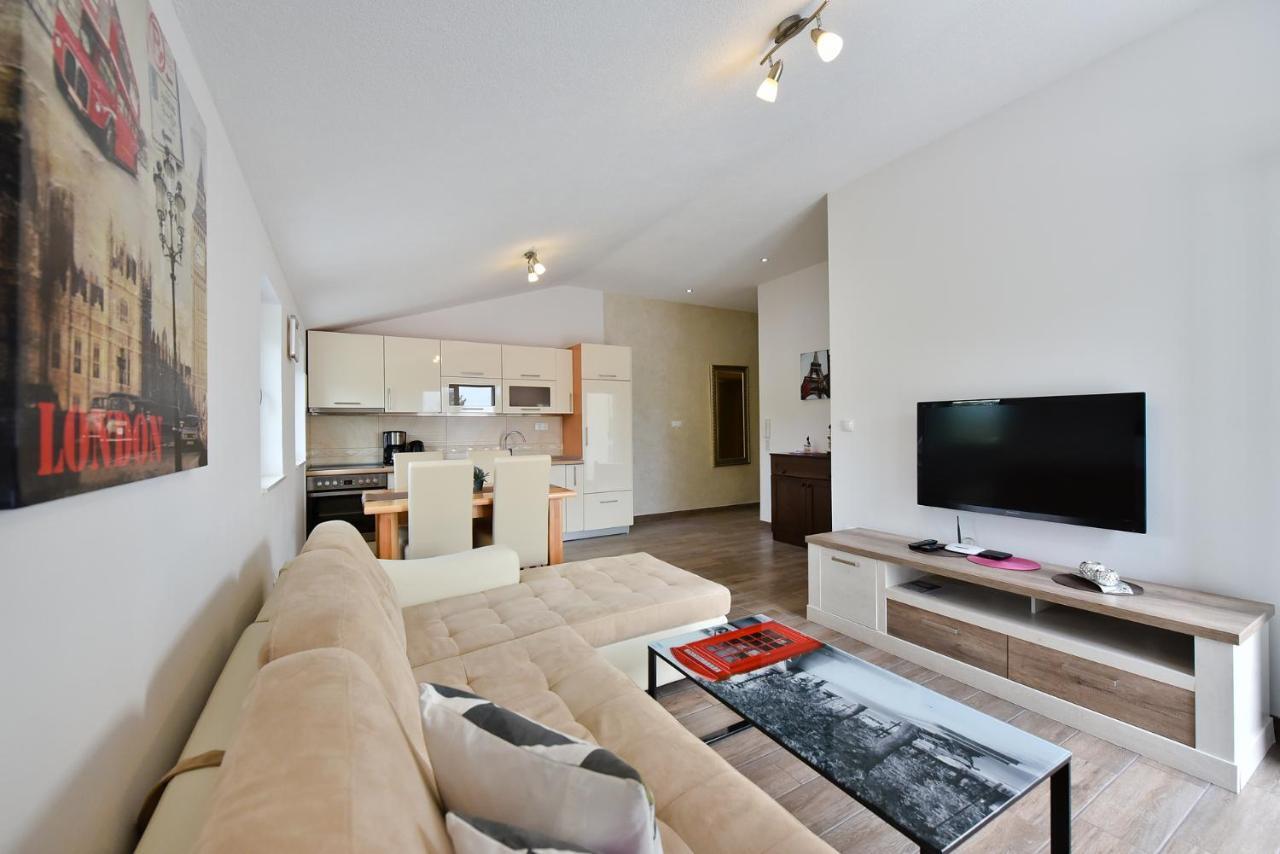 Apartmani Iva Vir Buitenkant foto